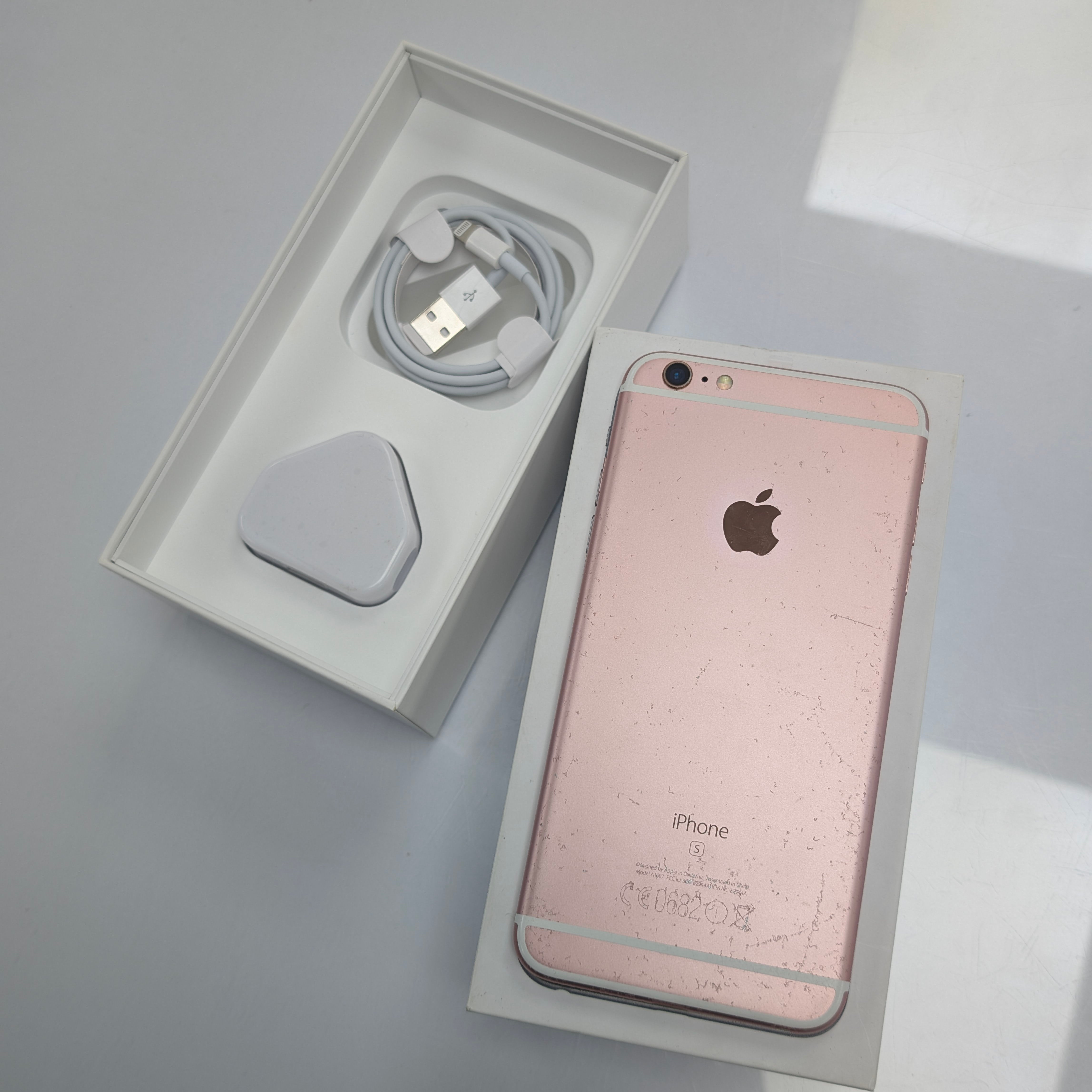 IPhone newest 6s Rose Gold 64 GB Unlocked