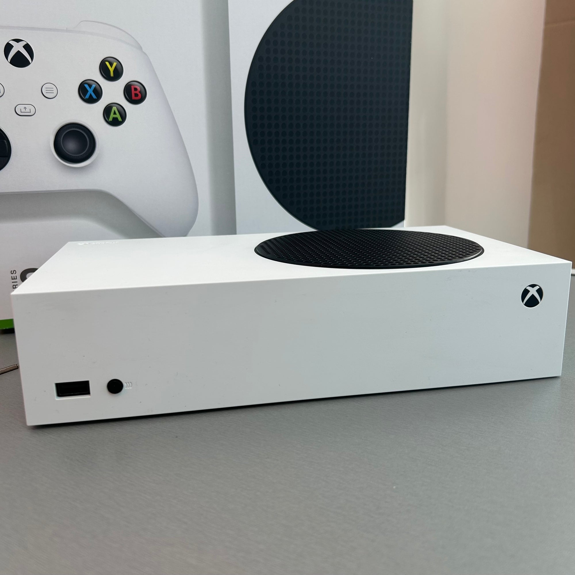 Xbox Series S - White & 512GB - Original Box and Accessories